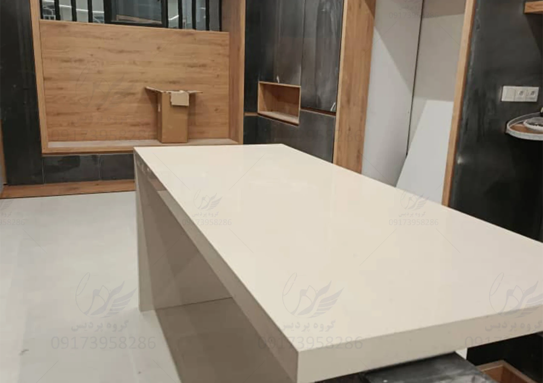 کوارتز توتم 1103 Cosmos White Diamante